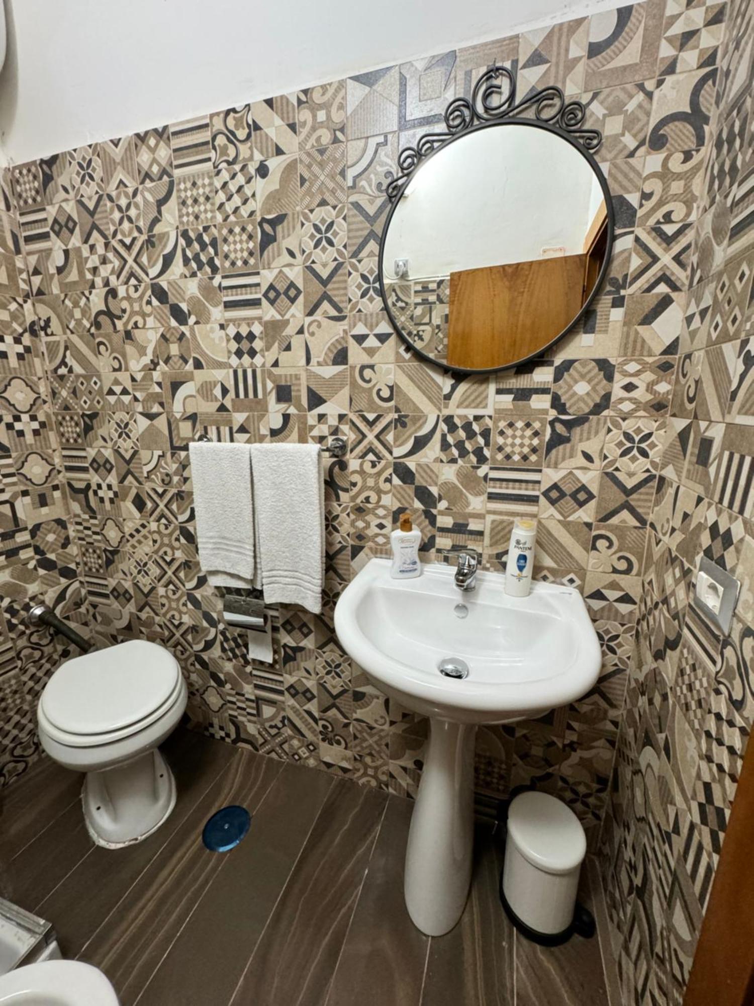 Room Station Giulia Naples Exterior photo