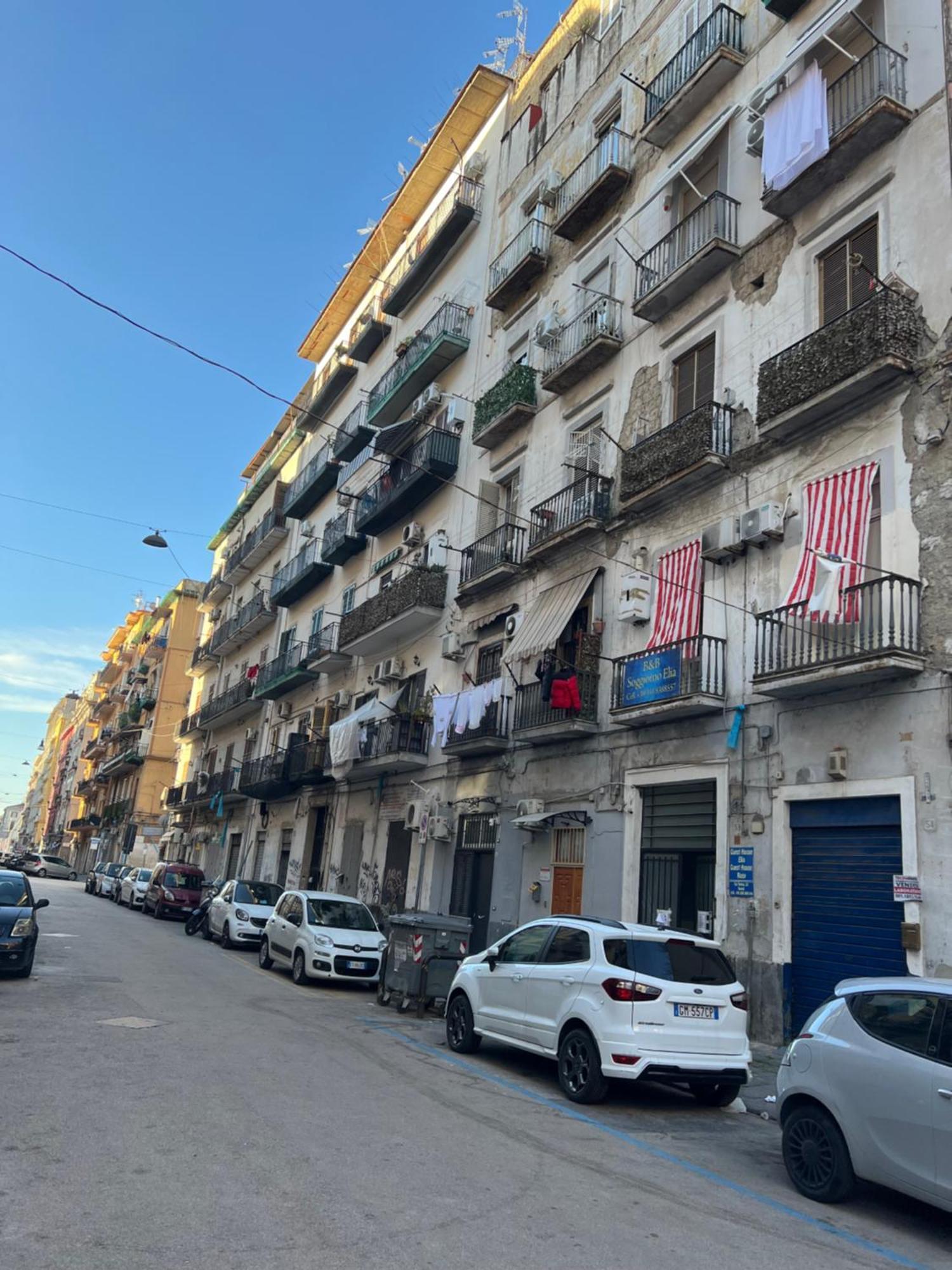 Room Station Giulia Naples Exterior photo