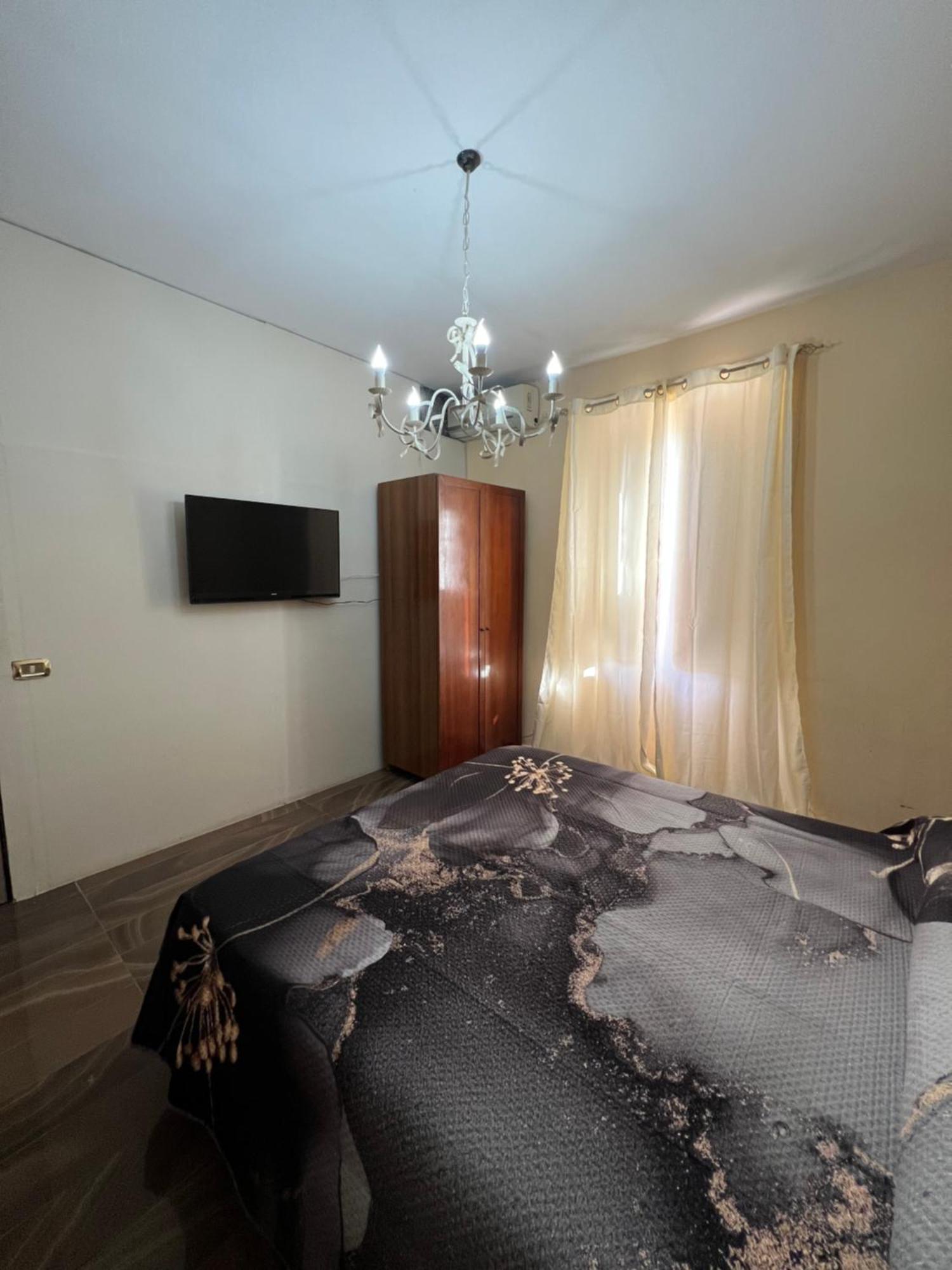 Room Station Giulia Naples Exterior photo
